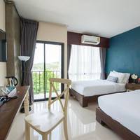 Standard Twin Room with Free Drop Off Transfer to The Airport