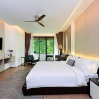 Two-Bedroom Suite with Golf View