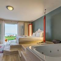 Junior Suite with Spa Bath