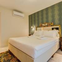 Deluxe Double Room with Side Sea View
