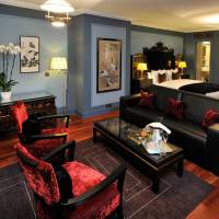 Junior Suite with Queen Bed