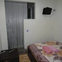 Single Room with Shared Bathroom