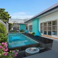 Deluxe Room with Pool View or Garden View