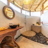 1 bedroom villa shared pool