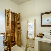 Superior Twin Room with Private Bathroom