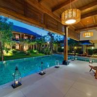 Ten-Bedroom Villa with Private Pool