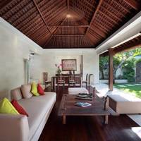 Deluxe One-Bedroom Pool Villa with Free 1x Airport Transfer
