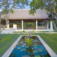 Royal Three-Bedroom Pool Villa with Free 1x Airport Transfer