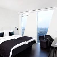 Large Standard Guest Room with Twin Beds