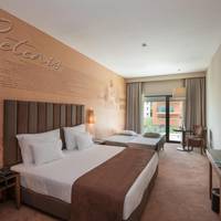Family Twin Room (2 Adults + 1 Child)