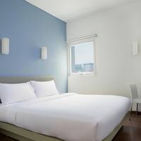 Smart Queen Room