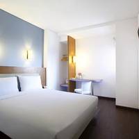 Smart Queen Room