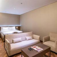 Ashley Queen Room