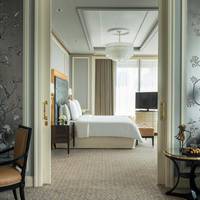Club Premier King Suite