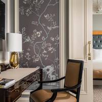Deluxe King Suite
