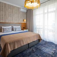 Double or Twin Room with Pool View