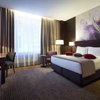 King Guest Room with Mobility Access
