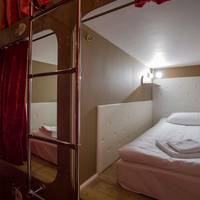 Single Female Capsule Room