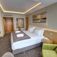 Double Room - Non-Smoking 