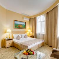 Superior Double or Twin Room with Swimming Pool Access