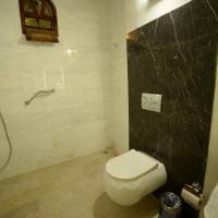 Stone Arch Room