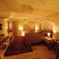Cave Deluxe Room