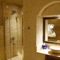 Royal Cave Suite 