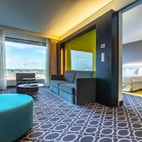Suite with Airfield View