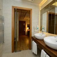Penthouse Suite