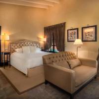 Deluxe King Room with Pool Access (Only Adults)