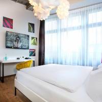 Comfort Queen Room