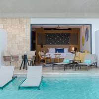 Junior Suite Swim Out Garden View