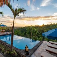 Deluxe Bungalow with Pool View