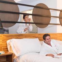 Jr. Suite Outdoor Jacuzzi (2 Adults + 2 Children) - Free WiFi