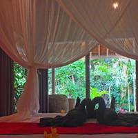 Bungalow with Patio