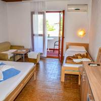 Basic Triple Room
