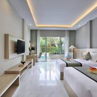Deluxe Double Room with Pool Access