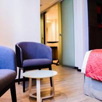 Business Queen Room