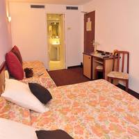 Triple Room with Bath