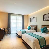 Suite with Free Benefit