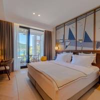 Deluxe Double Room with Balcony and Sea View