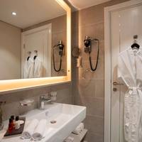 Suite with City View