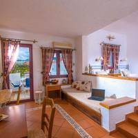 Studio (3 Adults)