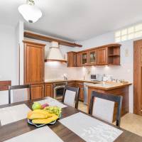 Two-Bedroom Apartment with Mountain View and Balcony