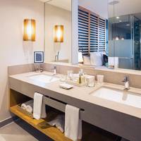 Corner Suite