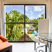 Deluxe Pool View King (2 Adults)