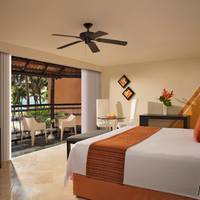 Deluxe Partial Ocean View King (2 Adults) 