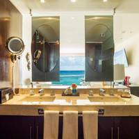Sun Club Ocean Front King (2 Adults) 