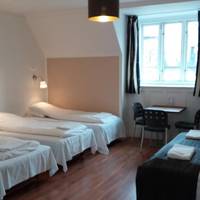 Family Room (5 Adults)