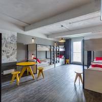 Bed in 10-Bed Mixed Dormitory Room